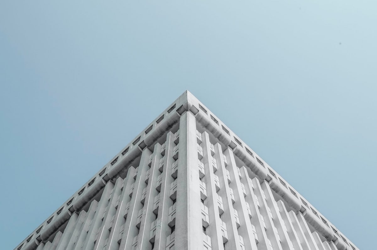 世界杯比赛直播下载-直击F1中国大奖赛首日，各地车迷背“痛包”应援，座无虚席预计三天到场23万人