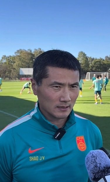 世界杯赛事app下载-邵佳一称喀麦隆足球水平高，中国差距巨大|球员|队员|竞争力|对阵|欧洲_新浪体育_新浪新闻